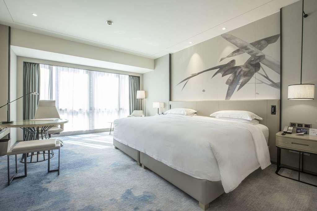 深圳龙华希尔顿逸林酒店 5* 深圳