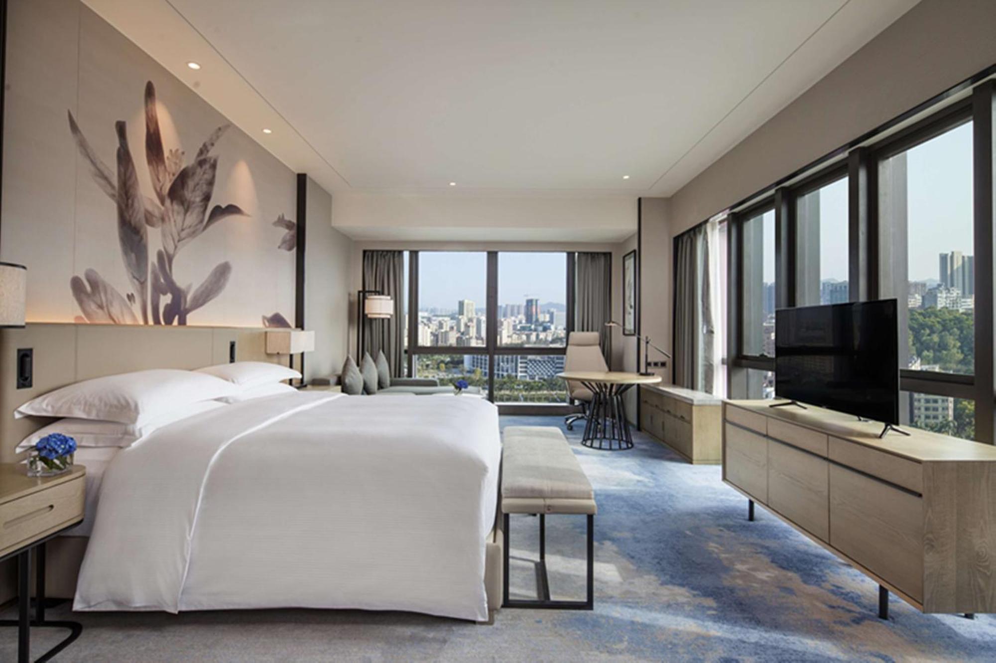 Doubletree By Hilton Longhua: Location Near Metro & Attractions Hotel 5*
