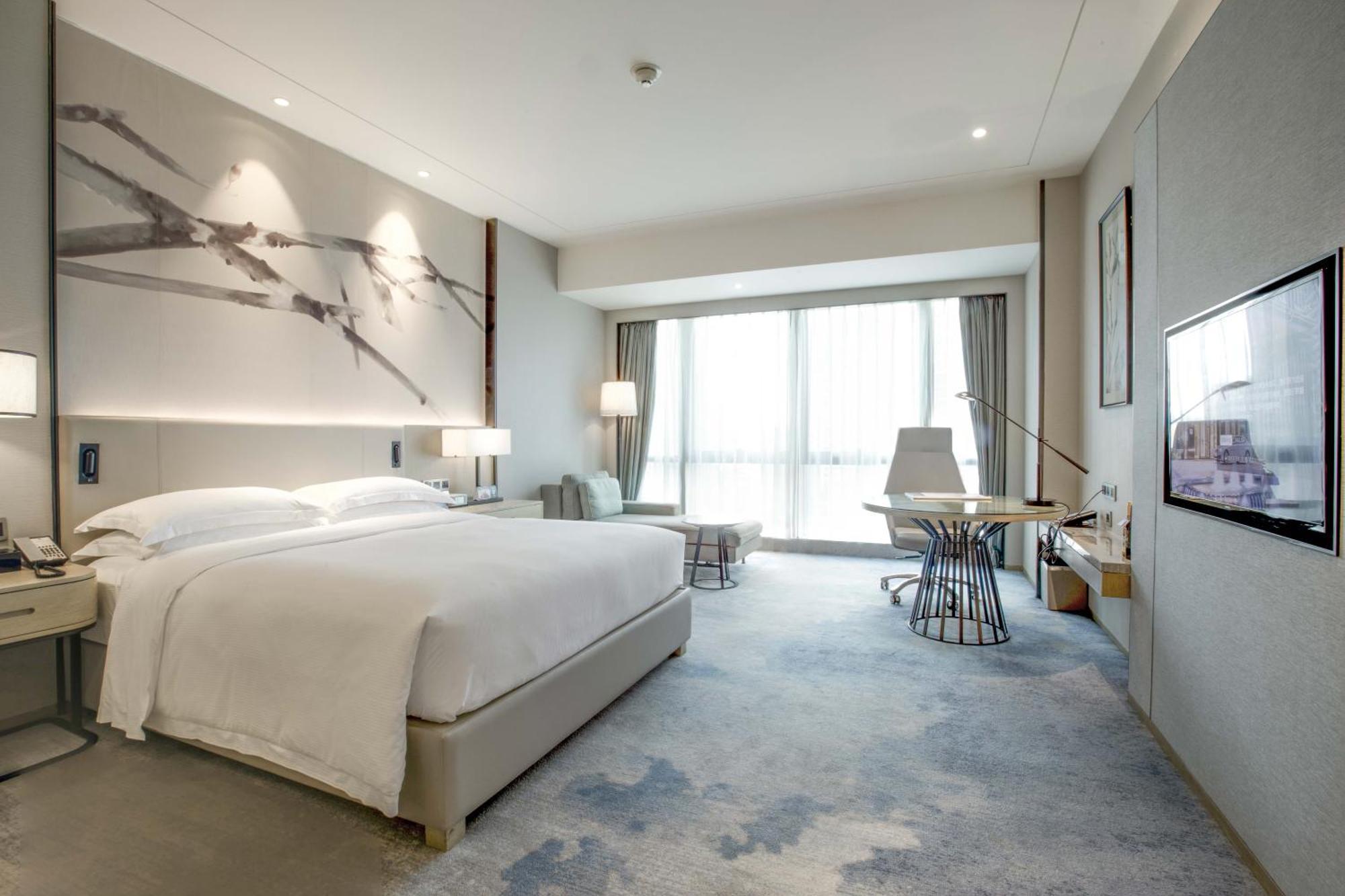 Doubletree By Hilton Longhua: Location Near Metro & Attractions 5*