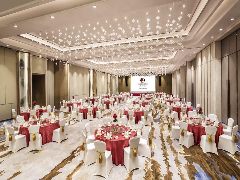 Doubletree By Hilton Longhua: Location Near Metro & Attractions Hotel