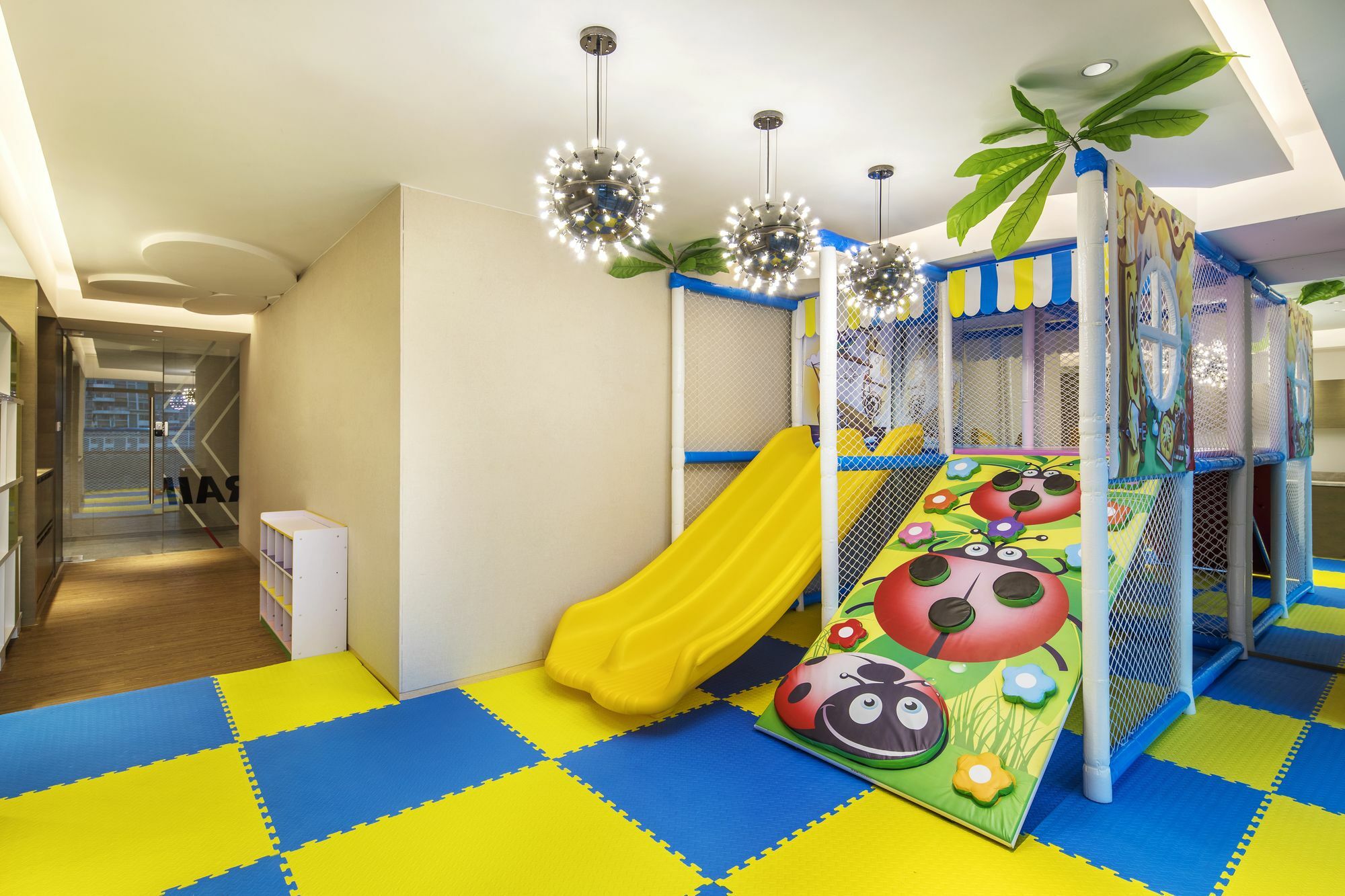 Doubletree By Hilton Longhua: Location Near Metro & Attractions Hotel